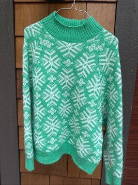 Old Navy Snowflake Turtleneck Sweater